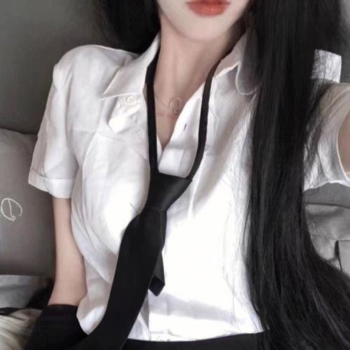 发光的河流